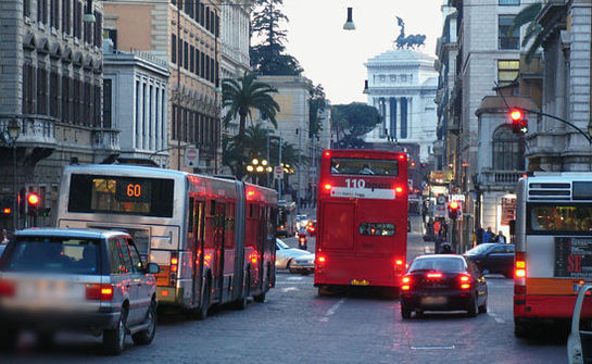 Ein kleiner Cinquecento und die Zehn Gebote