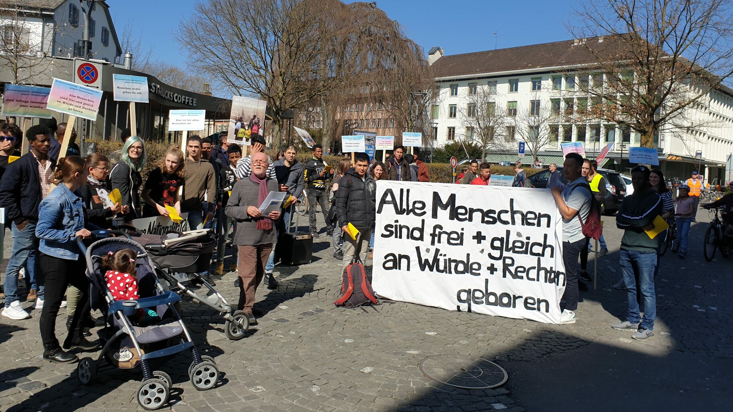 Mitgefühl macht nicht vor Asylunterkünften Halt