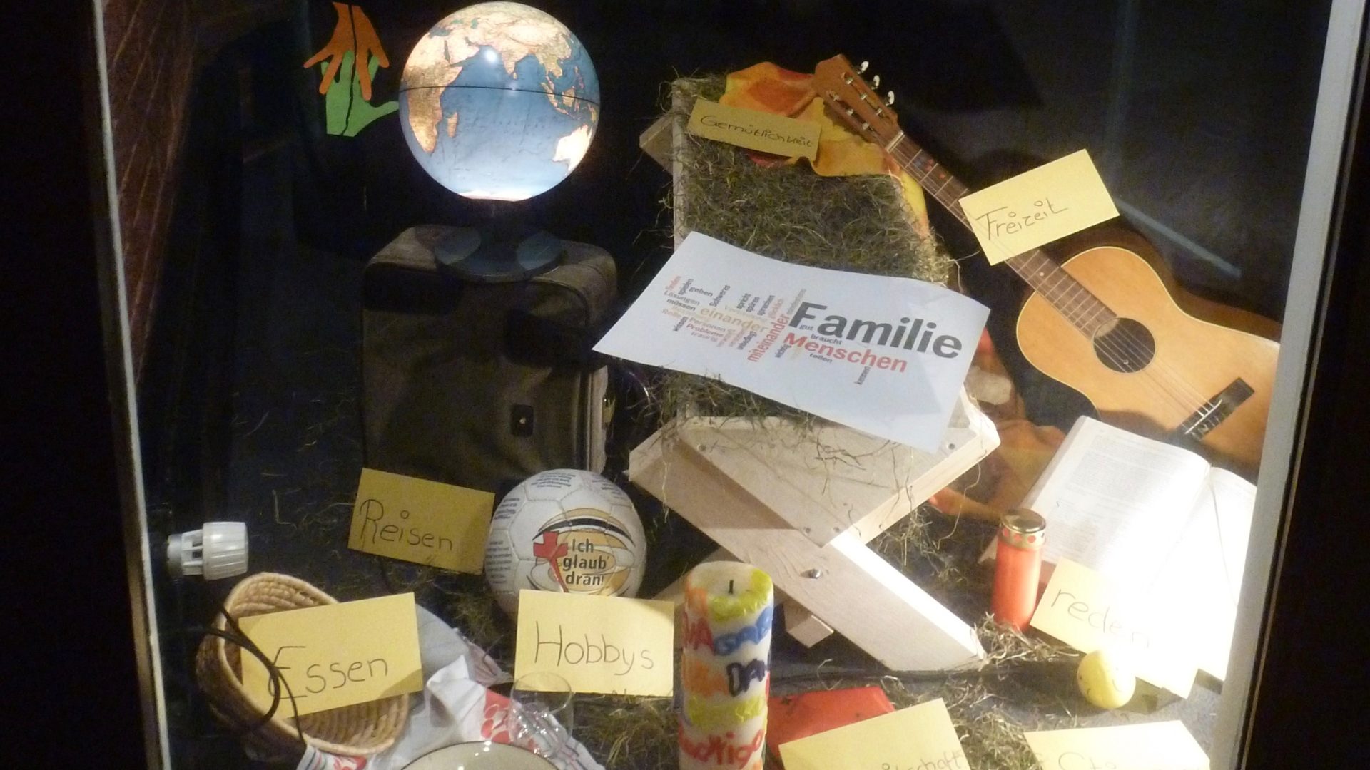 Adventsfenster basteln im Religionsunterricht