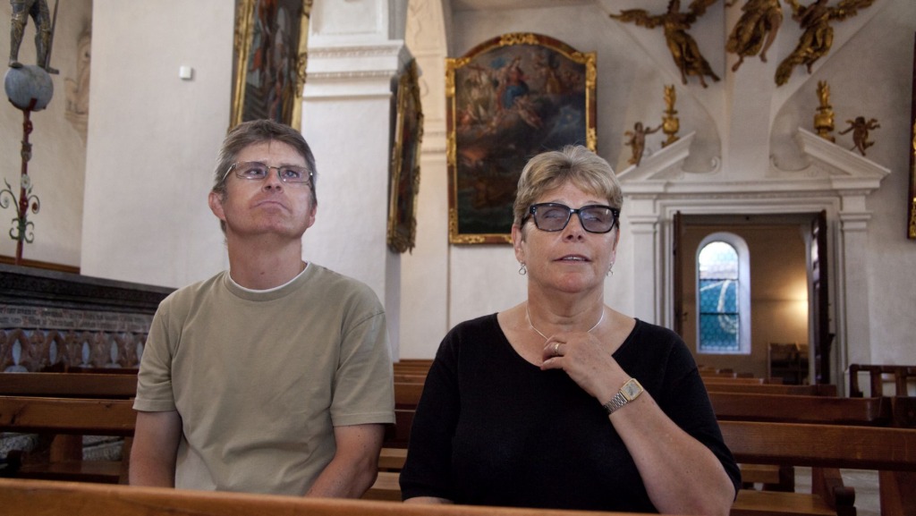 Das Ehepaar Roger und Maria Stadler in der Klosterkirche Wettingen.