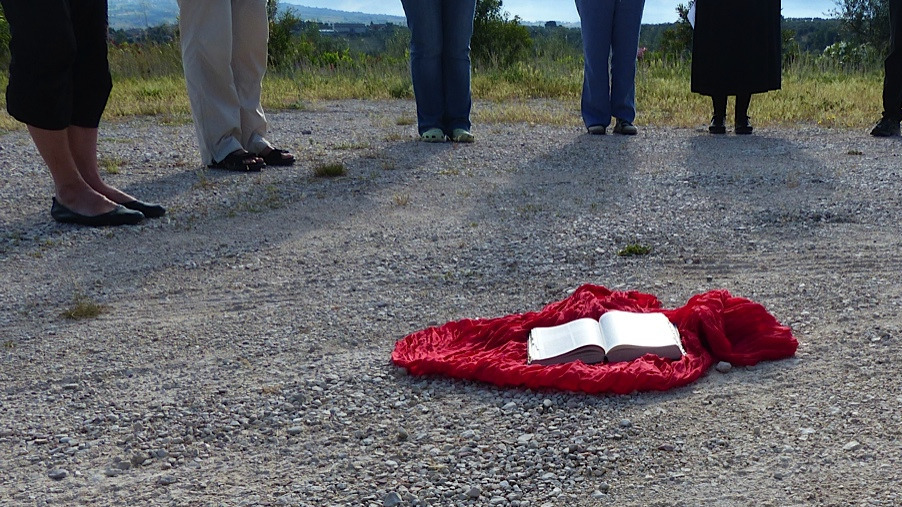 Mit beiden Füssen im Himmel verankert