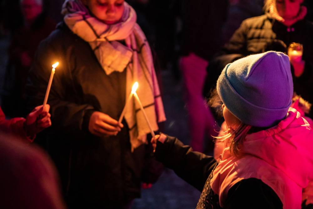 Ein Licht reist um die Welt