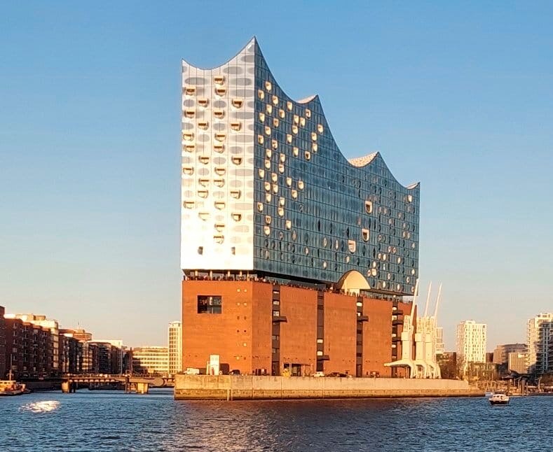 Heiliggeist trifft.…
Hamburg