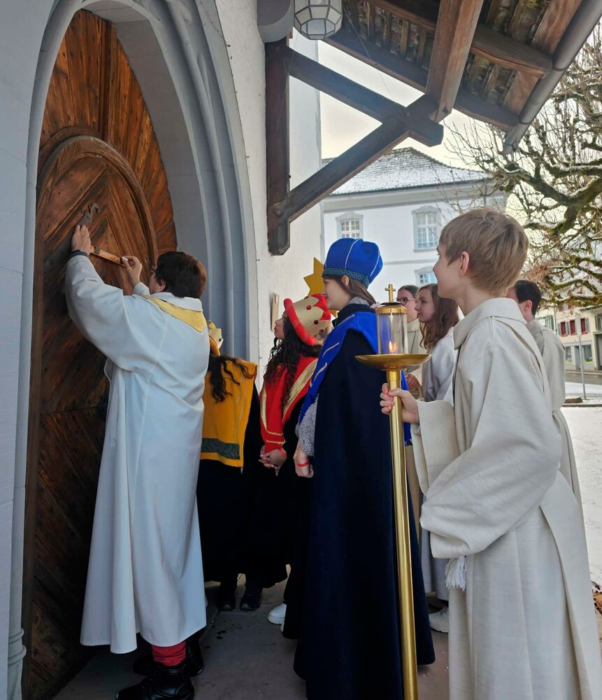 Aussendung der Sternsinger im Verenamünster