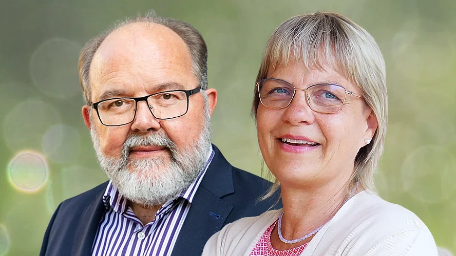 Dr. Heinz Rüeg­ger, freis­chaf­fend­er The­ologe, Ethik­er und Geron­tologe und Pfrn. Dr. the­ol. Mar­ti­na Hold­er-Franz