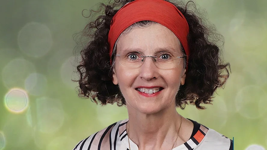 Cor­nelia Knip­ping, Autorin der Erstaus­gabe des Stan­dartwerkes <lehrbuch palliative care width=