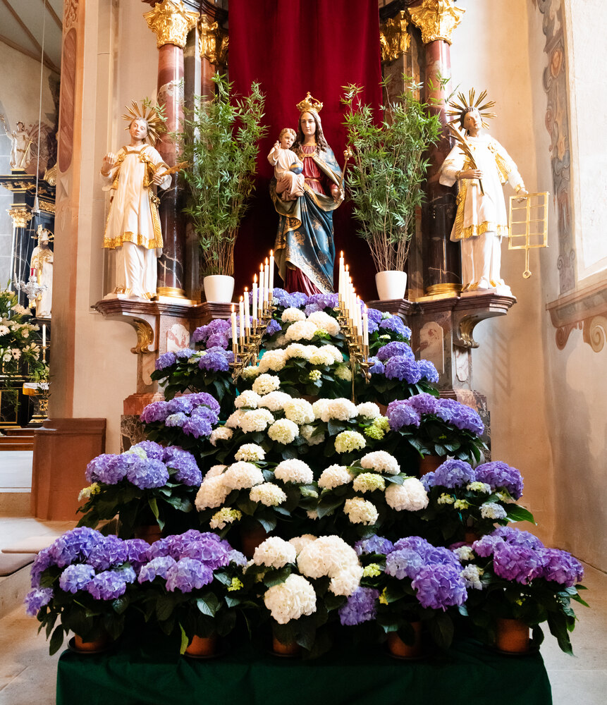 Muttergottes zu Ehren