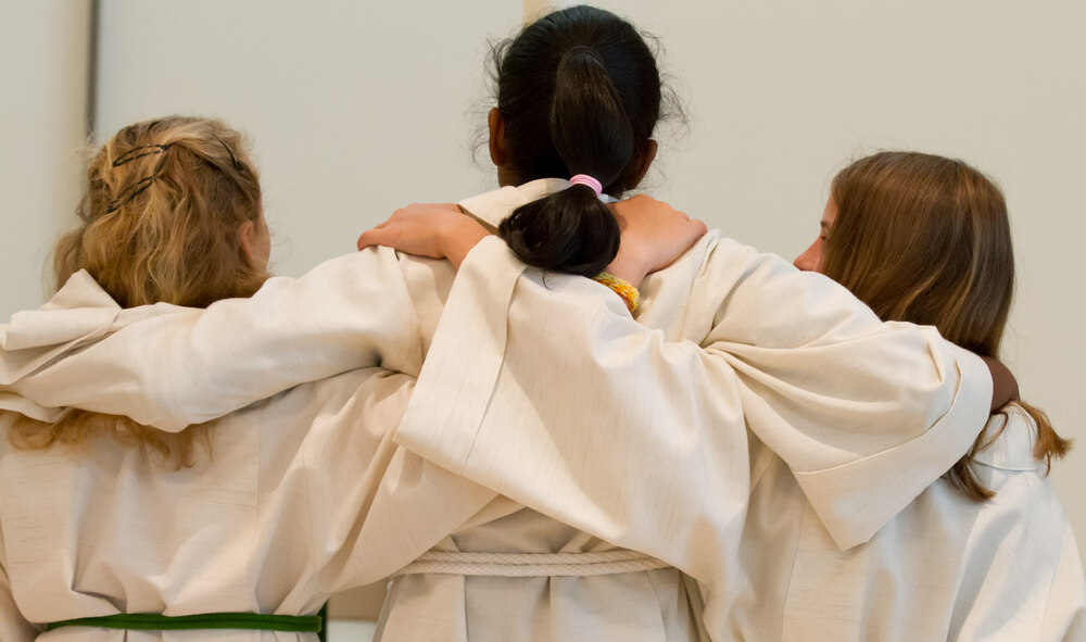 Dankgottesdienst der Erstkommunion-Kinder mit Neuministranten-
Aufnahme