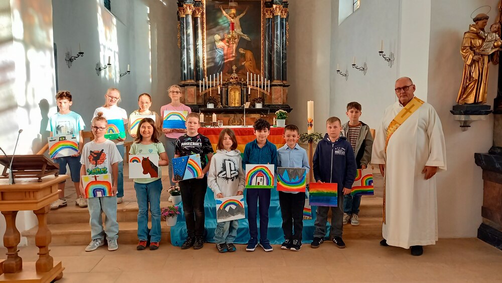 Regenbogenlied „Mini Farb und dini“ begeisterte alle