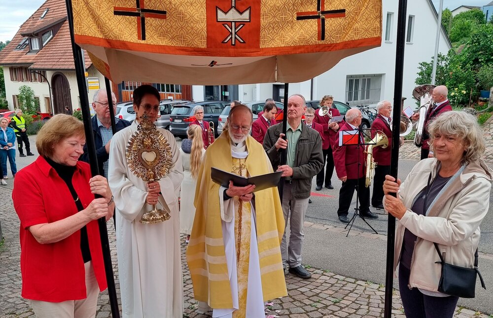 Fronleichnam – Fest des Glaubens in Oeschgen