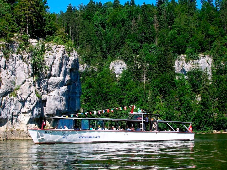 Seniorenausflug: Ein Tag im Schweizer Jura