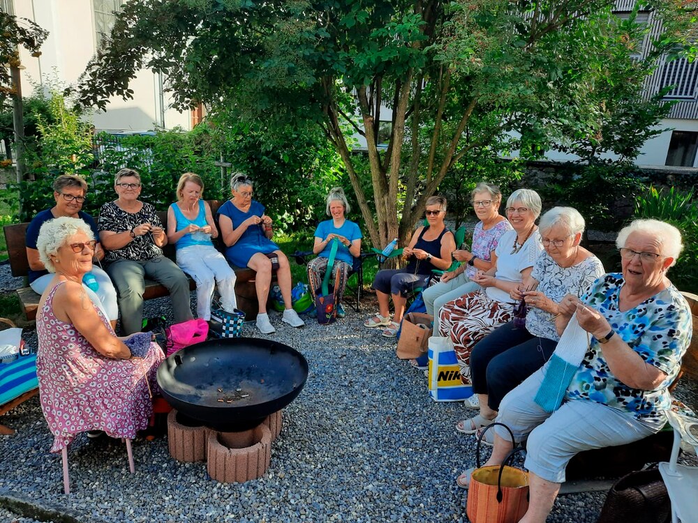 Stricken im Pfarrgarten