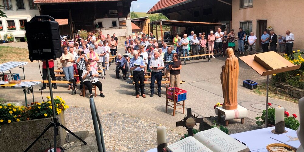 Die heilige Anna verbindet Menschen