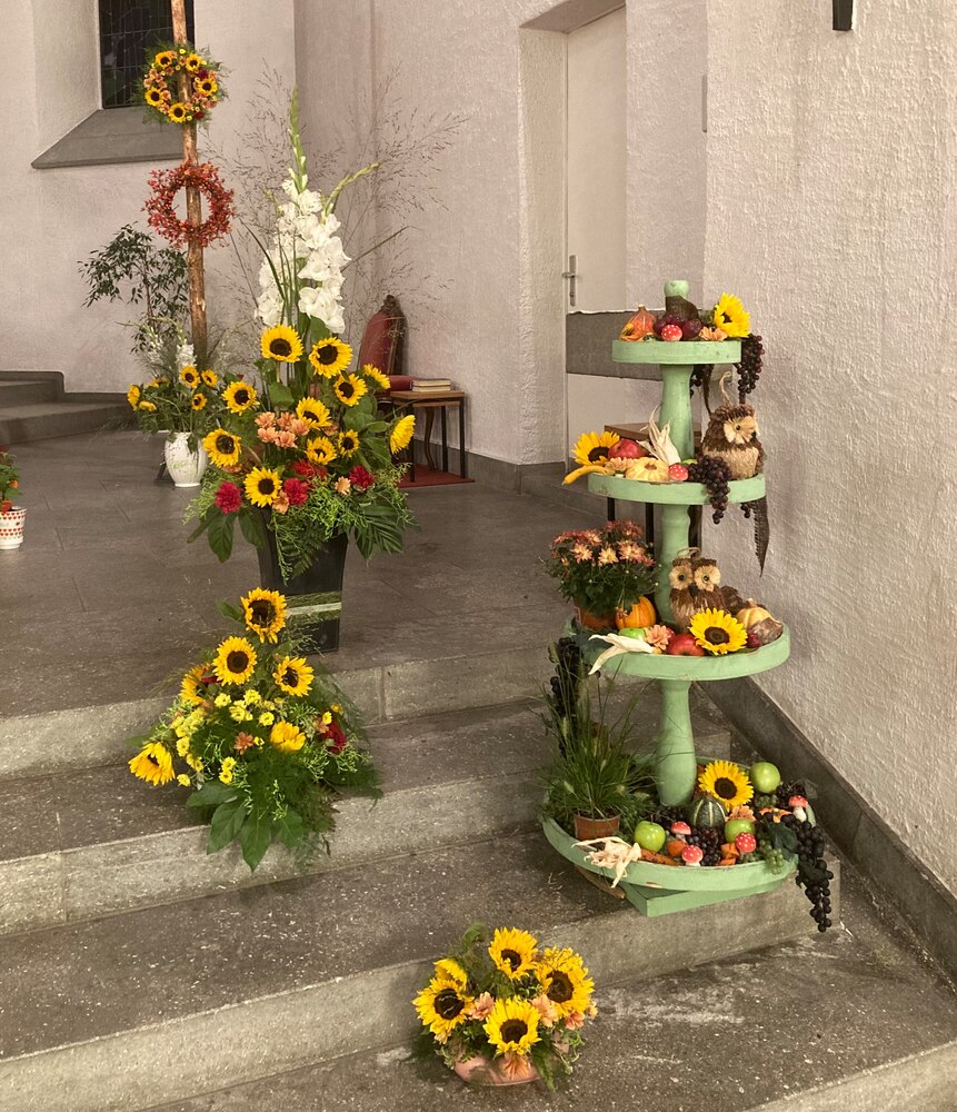 Erntedankgottesdienst mit
Ministrantenaufnahme