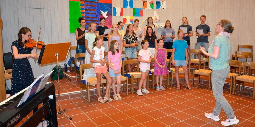 Schuleröffnungsgottesdienst im Zeichen der
Gemeinschaft